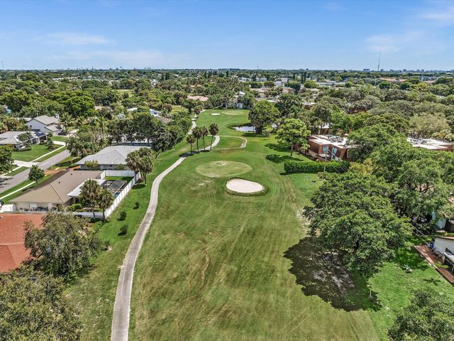 3264 Lakeview Drive, Delray Beach, FL 33445