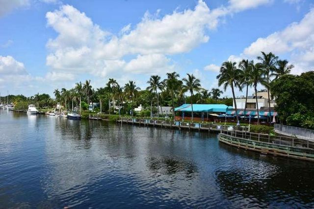 3264 Lakeview Drive, Delray Beach, FL 33445