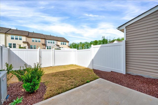 18 Clear Bead Court, Clayton, NC 27527