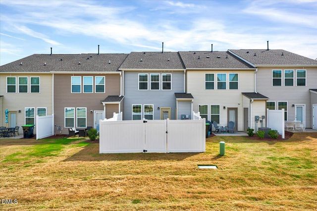 18 Clear Bead Court, Clayton, NC 27527