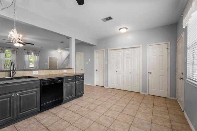 2131 Kemah Village Drive, Kemah, TX 77565