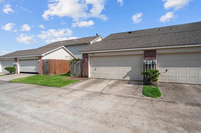 2131 Kemah Village Drive, Kemah, TX 77565