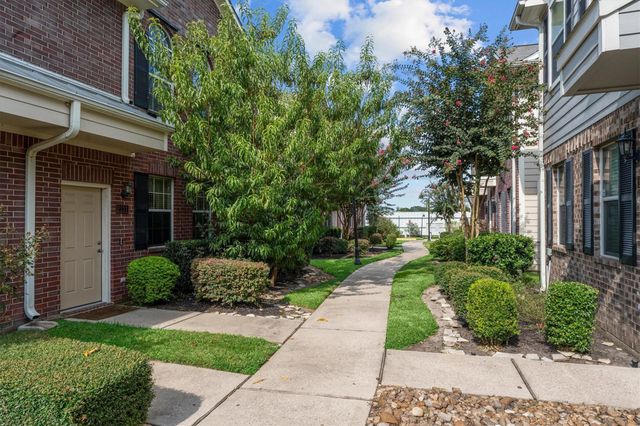 2131 Kemah Village Drive, Kemah, TX 77565
