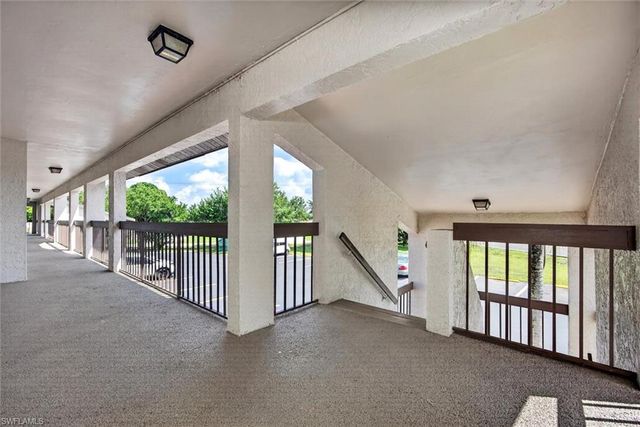 2221 E 5th ST 21, Lehigh Acres, FL 33936