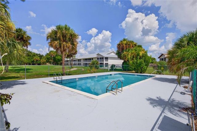 2221 E 5th ST 21, Lehigh Acres, FL 33936