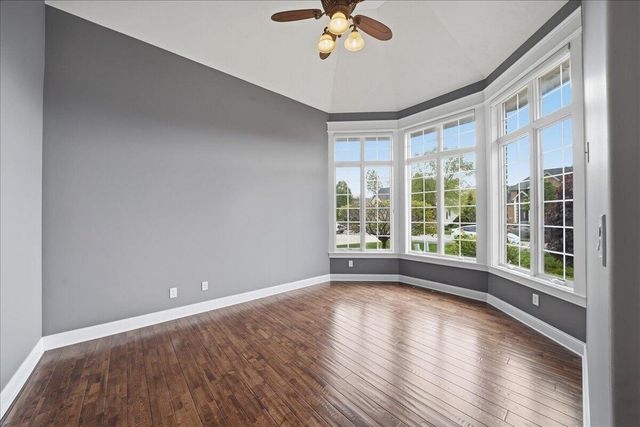 8858 Doubletree Drive S, Crown Point, IN 46307