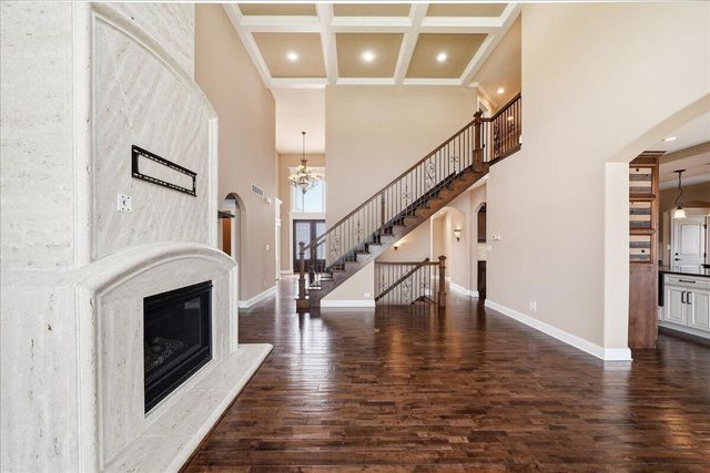 8858 Doubletree Drive S, Crown Point, IN 46307