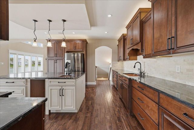 8858 Doubletree Drive S, Crown Point, IN 46307