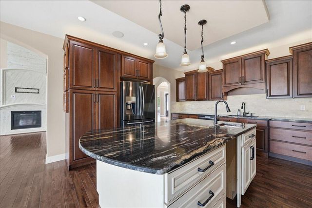 8858 Doubletree Drive S, Crown Point, IN 46307