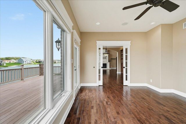 8858 Doubletree Drive S, Crown Point, IN 46307