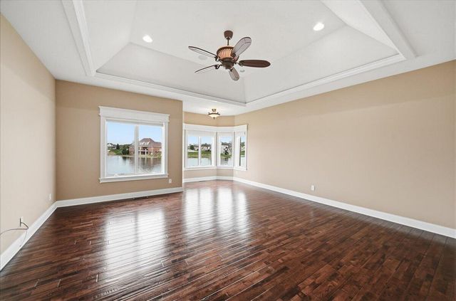 8858 Doubletree Drive S, Crown Point, IN 46307