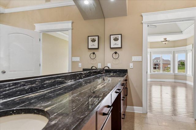 8858 Doubletree Drive S, Crown Point, IN 46307
