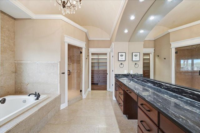 8858 Doubletree Drive S, Crown Point, IN 46307