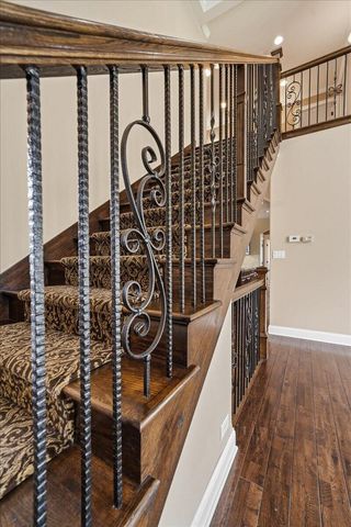 8858 Doubletree Drive S, Crown Point, IN 46307