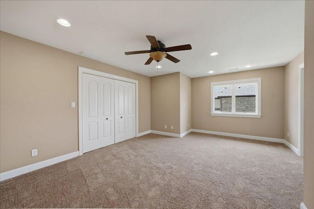 8858 Doubletree Drive S, Crown Point, IN 46307