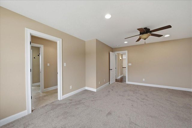 8858 Doubletree Drive S, Crown Point, IN 46307