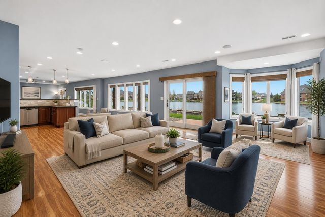 8858 Doubletree Drive S, Crown Point, IN 46307