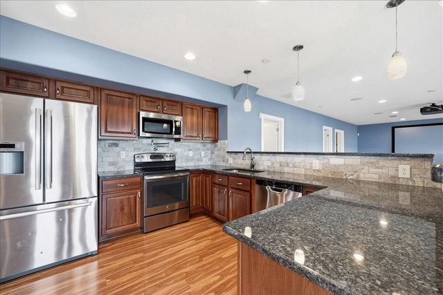 8858 Doubletree Drive S, Crown Point, IN 46307