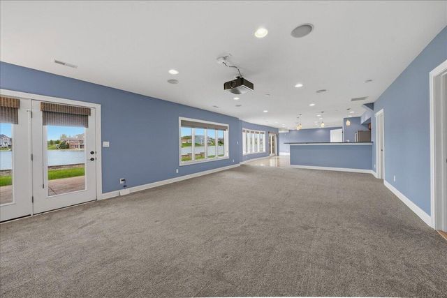 8858 Doubletree Drive S, Crown Point, IN 46307