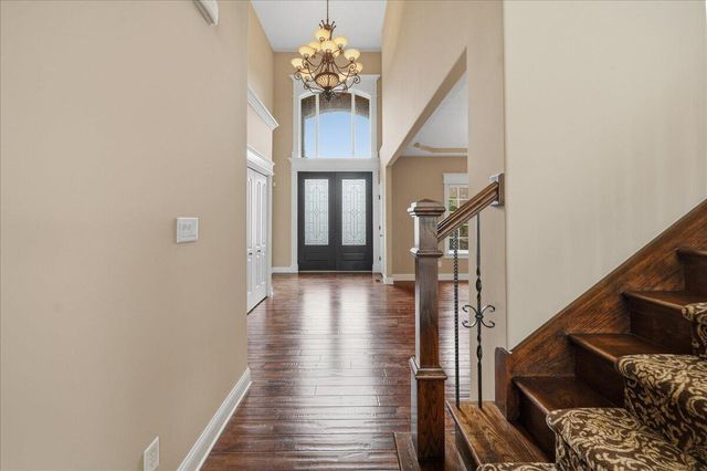 8858 Doubletree Drive S, Crown Point, IN 46307