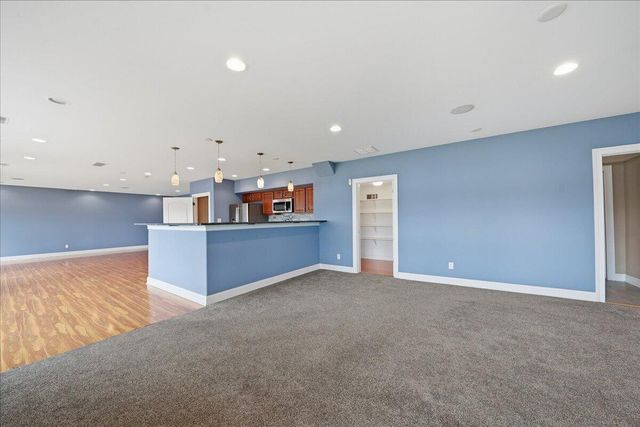 8858 Doubletree Drive S, Crown Point, IN 46307