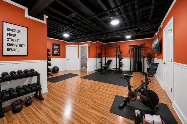 8858 Doubletree Drive S, Crown Point, IN 46307