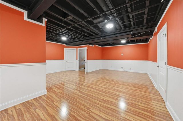 8858 Doubletree Drive S, Crown Point, IN 46307