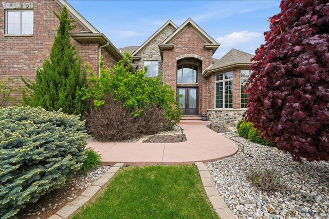 8858 Doubletree Drive S, Crown Point, IN 46307