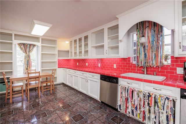 4226 Rehfeld, Corpus Christi, TX 78410