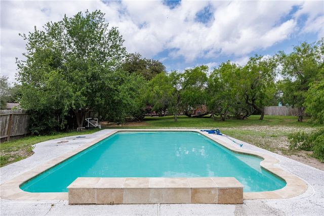 4226 Rehfeld, Corpus Christi, TX 78410