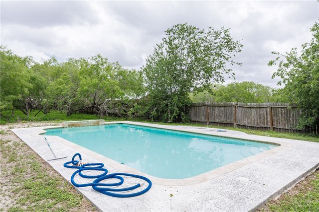 4226 Rehfeld, Corpus Christi, TX 78410