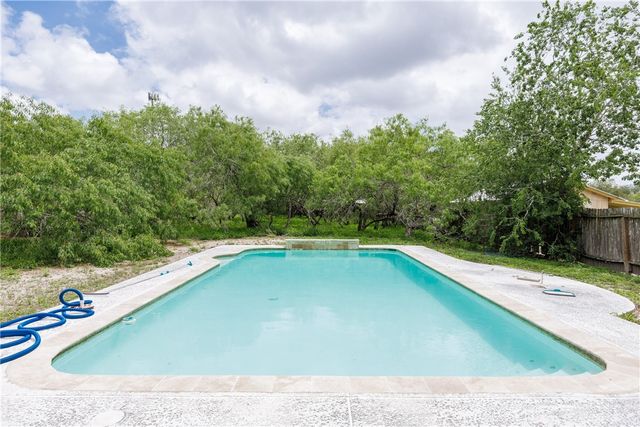 4226 Rehfeld, Corpus Christi, TX 78410