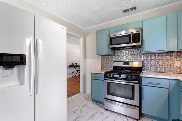1126 Skyline Street, Tyler, TX 75701