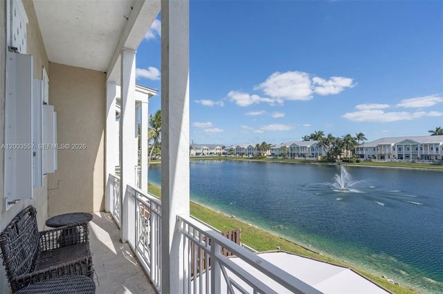 10788 NW 76th Ln, Doral, FL 33178