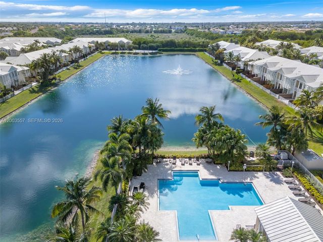 10788 NW 76th Ln, Doral, FL 33178