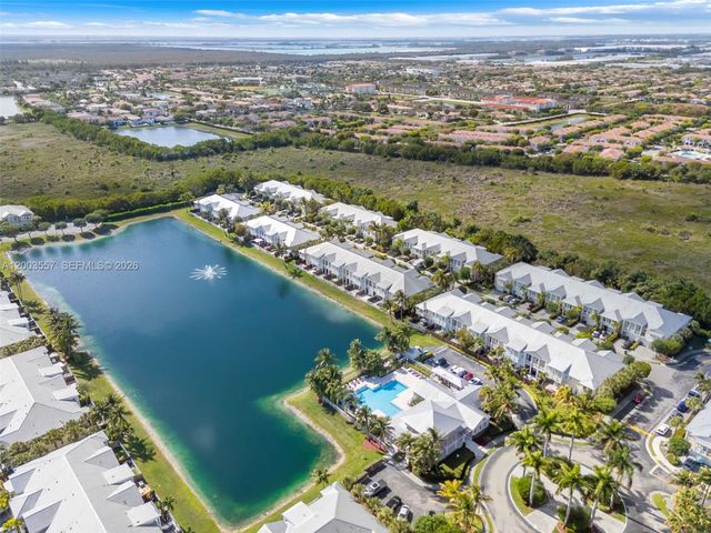 10788 NW 76th Ln, Doral, FL 33178