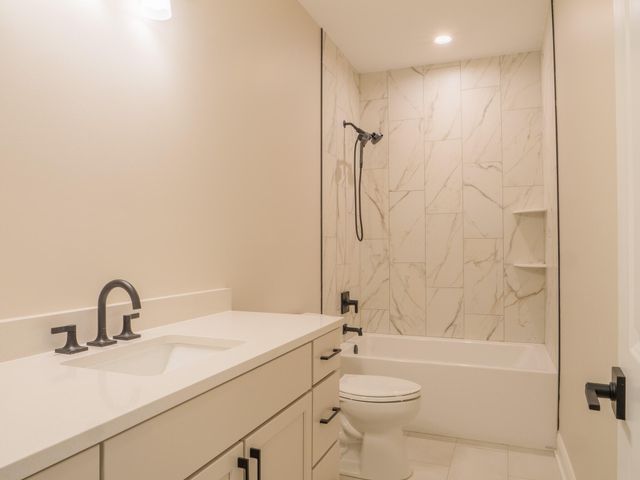 5857 W 136th Avenue, Cedar Lake, IN 46303