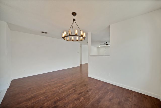 2048 Paducah Lane, Grand Prairie, TX 75052