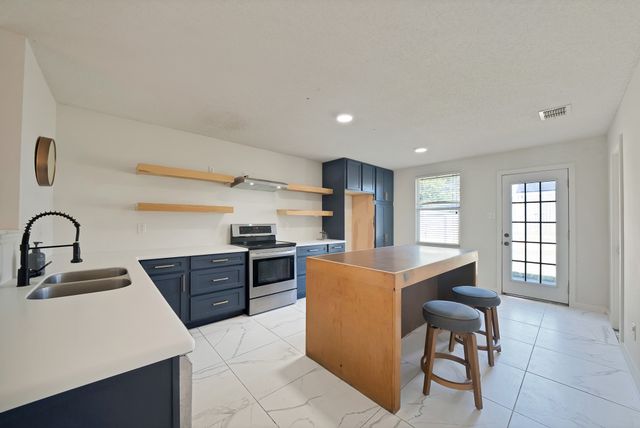 2048 Paducah Lane, Grand Prairie, TX 75052