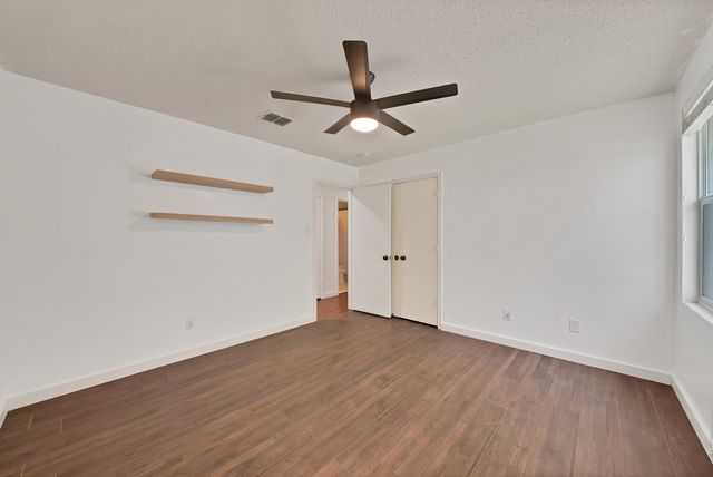 2048 Paducah Lane, Grand Prairie, TX 75052