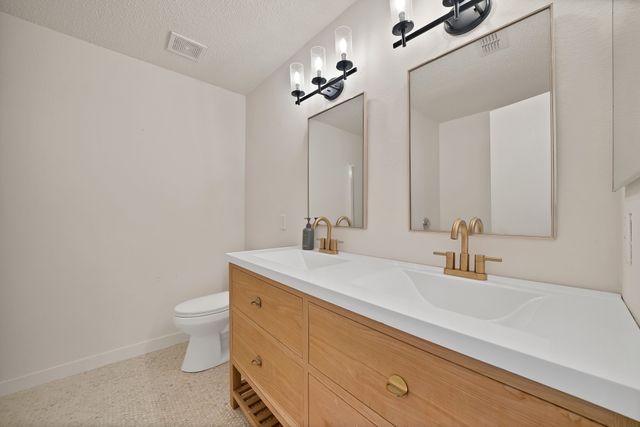 2048 Paducah Lane, Grand Prairie, TX 75052