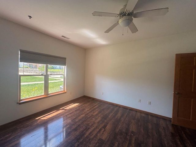 3053 W Drexel AVENUE #103, Franklin, WI 53132
