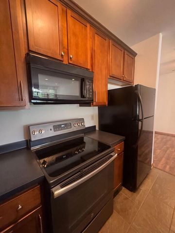 3053 W Drexel AVENUE #103, Franklin, WI 53132