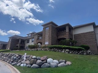 3053 W Drexel AVENUE #103, Franklin, WI 53132