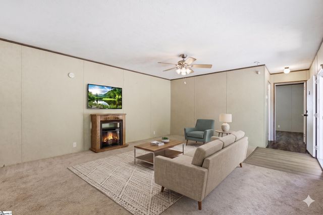 111 Lake Circle Road, Marietta, SC 29661
