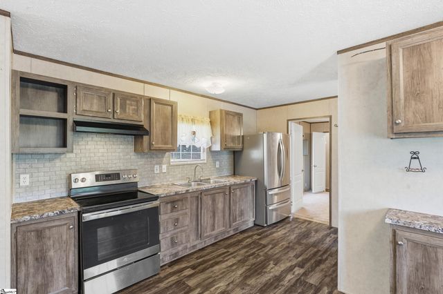 111 Lake Circle Road, Marietta, SC 29661