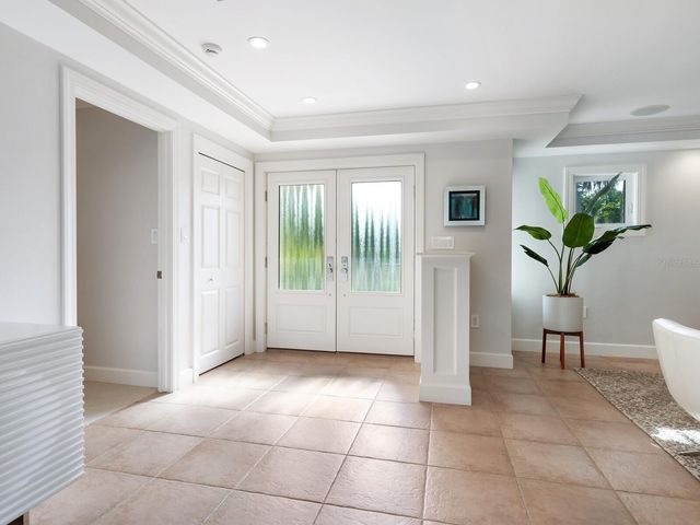 606 OWL WAY, Sarasota, FL 34236