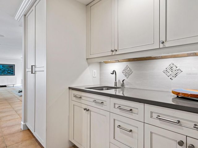 606 OWL WAY, Sarasota, FL 34236