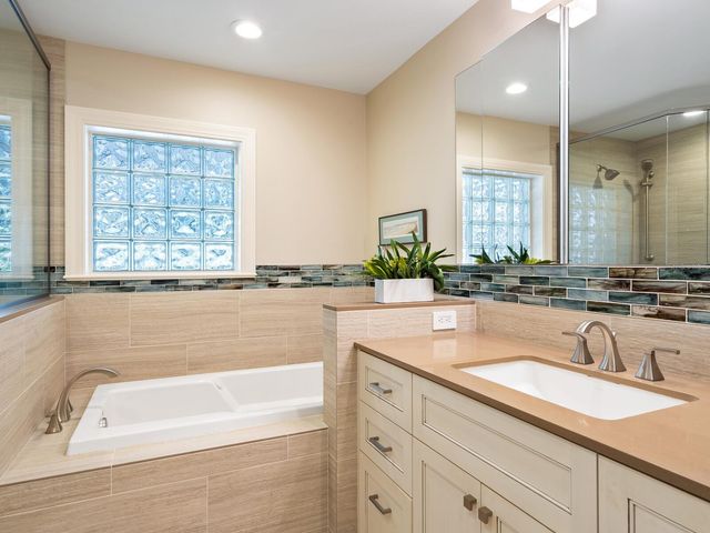 606 OWL WAY, Sarasota, FL 34236