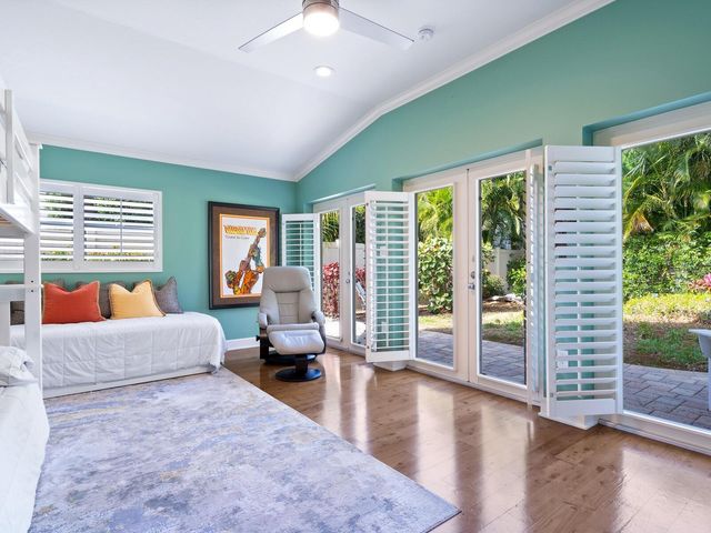 606 OWL WAY, Sarasota, FL 34236